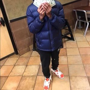 Meet your Posher, Robert